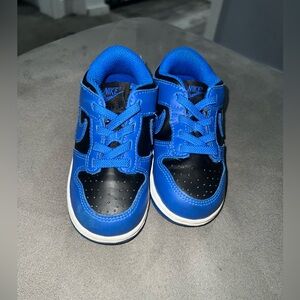 Black and blue dunks 8C